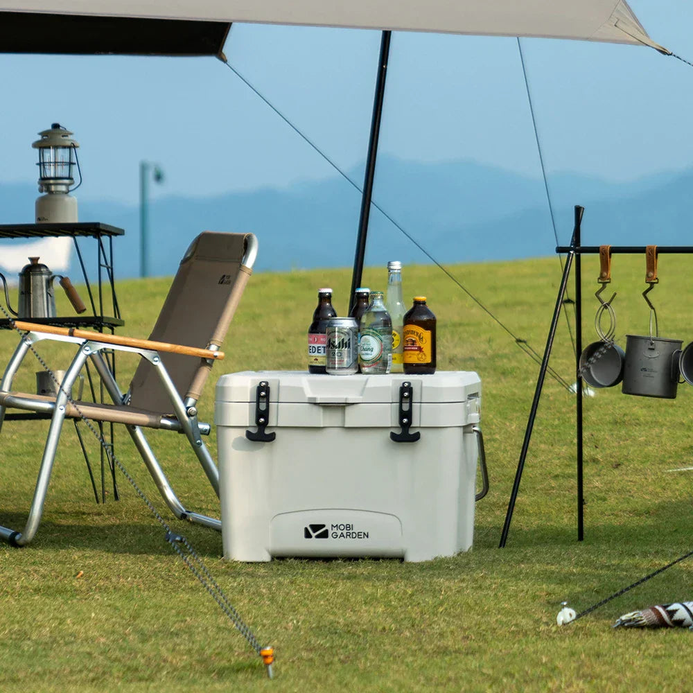 25L Portable Camping Ice Box Cold Storage Cooler White